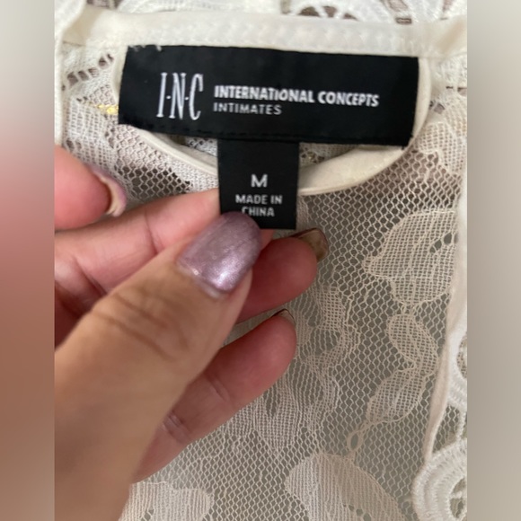 Inc International Concepts White Lace Robe in size medium - Picture 14 of 14